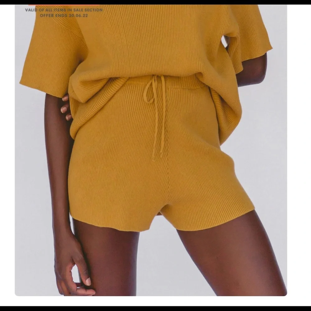 Lullaby club Alex Knit Shorts Mustard M